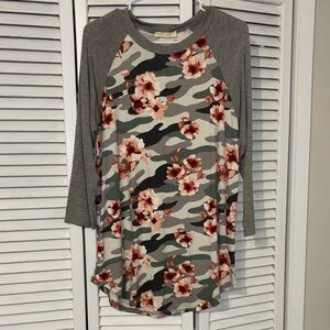 Gray Floral Camo Raglan Sleeve Top